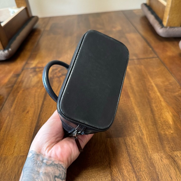 Louis Vuitton Satin Alma - Picture 10 of 16